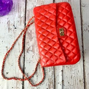 Red/Gold Large Diamond quilted crossbody bag with brushed chain